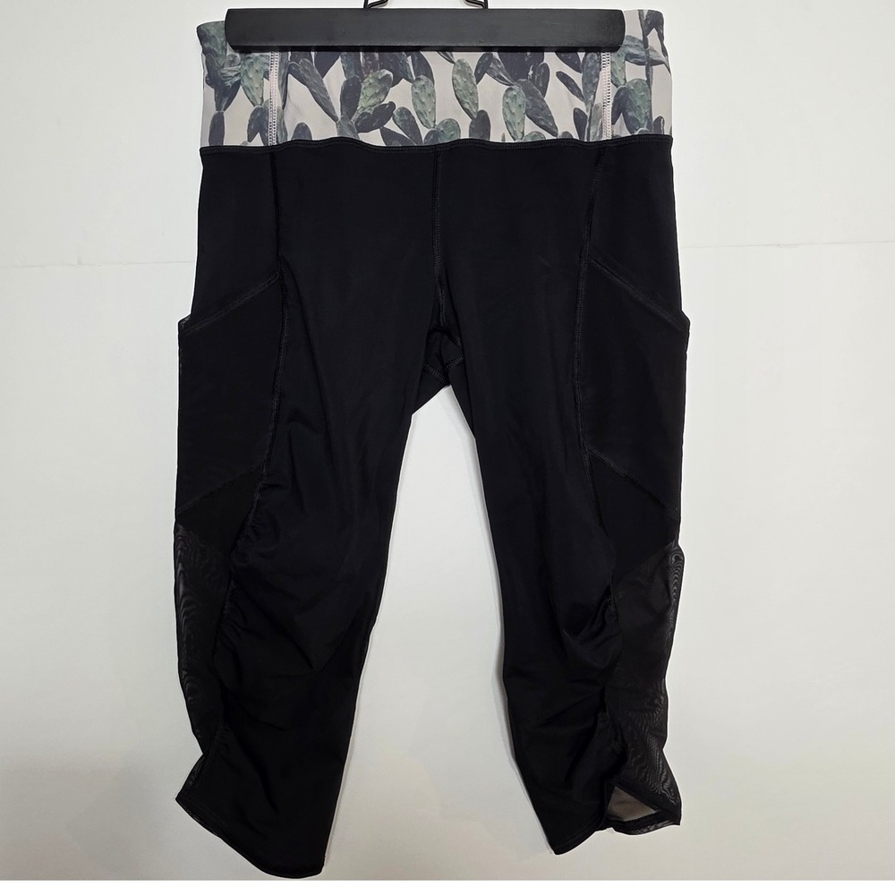 Lululemon Run Pace Crop Leggings Black Cactus Print Mesh Pockets Size 6